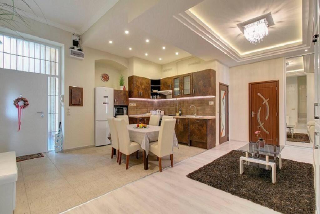 Super Central Apartment Budapeşte Dış mekan fotoğraf